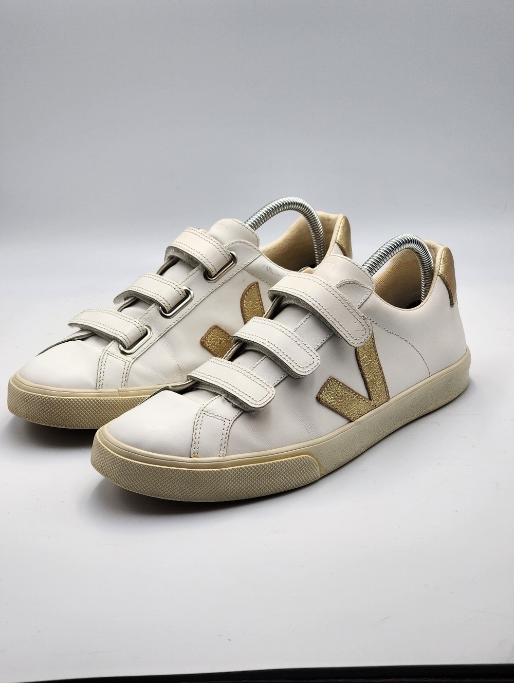 VEJA Recife Logo Sneakers